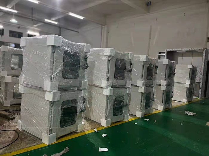 凈化車間傳遞窗成為不可或缺的設備。