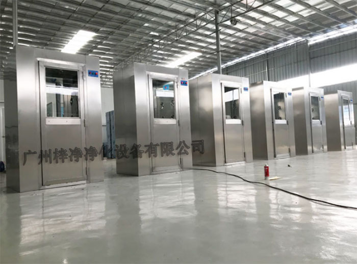 全不銹鋼風淋室的設計使用壽命可達10年以上。 全不銹鋼風淋室的設計使用壽命可達10年以上。