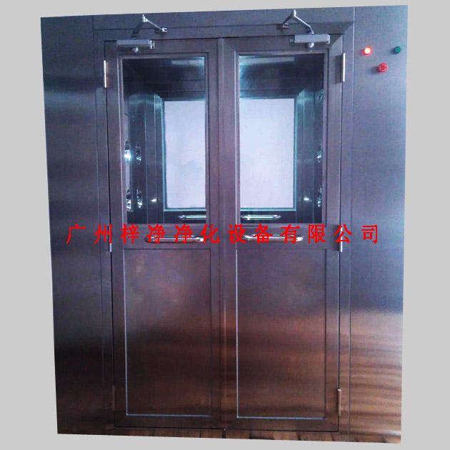 電加熱風(fēng)淋室實物特寫圖片(一) 電加熱風(fēng)淋室實物特寫圖片(一)